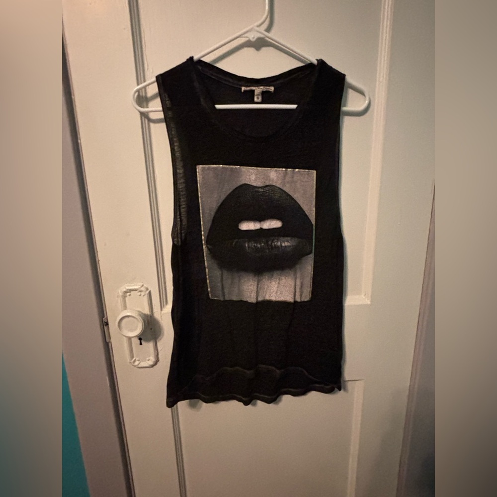 XS black lip print tank top
